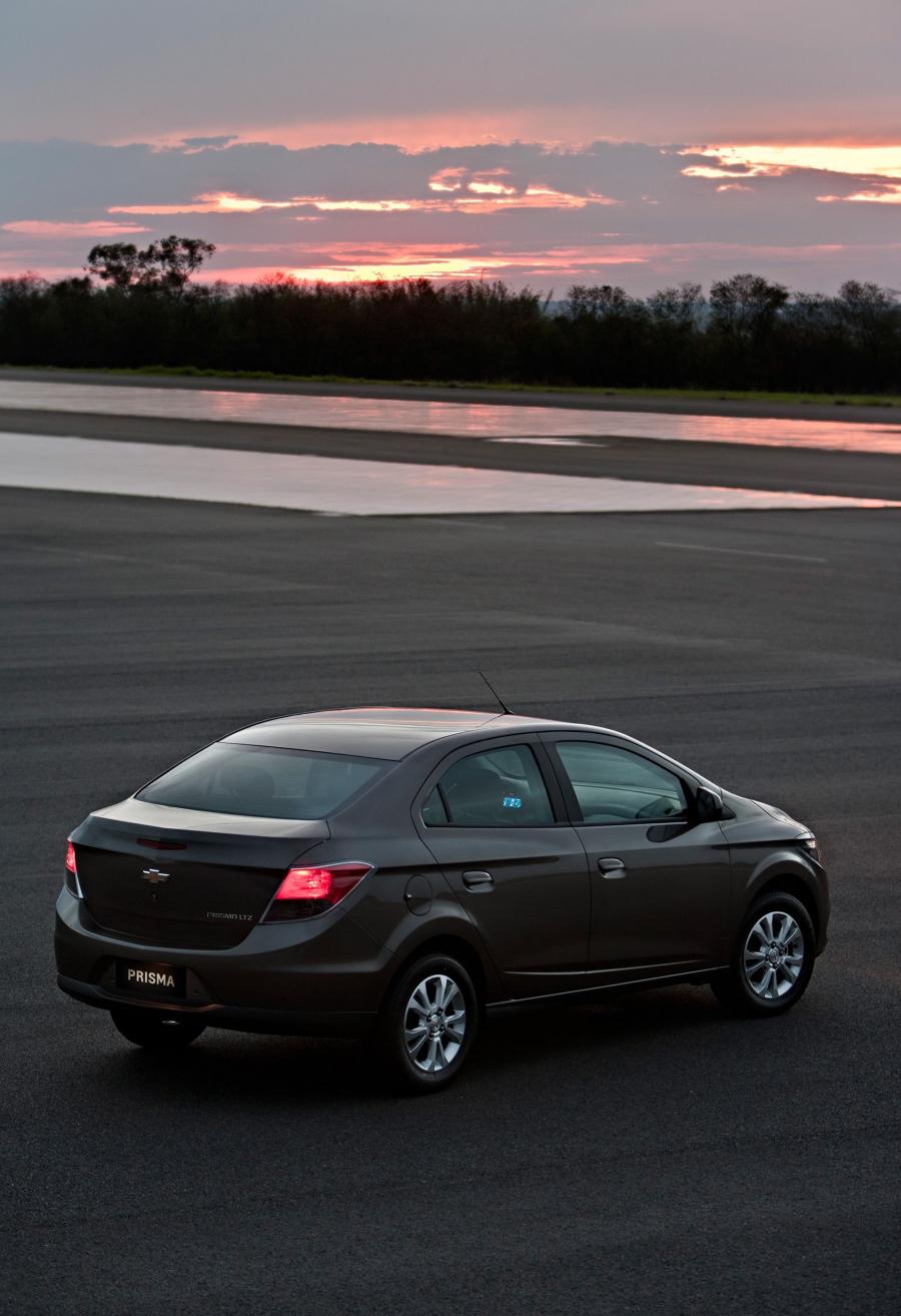  Chevrolet Prisma LTZ 2013 года  (фото 56 из 75)